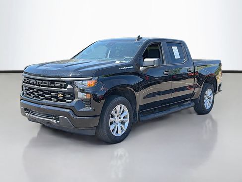 Used 2024 Chevrolet Silverado 1500 Custom RWD image 2