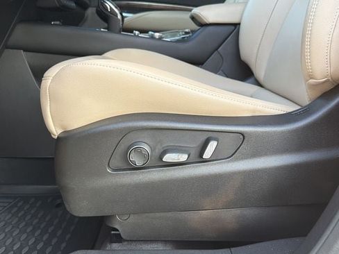 Used 2024 Cadillac XT4 Premium Luxury w/ Active Safety Package AWD/4WD image 22