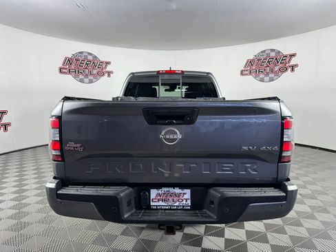 Used 2022 Nissan Frontier SV w/ Technology Package AWD/4WD image 6