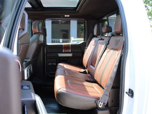 Used 2018 Ford F150 King Ranch w/ Equipment Group 601A Luxury AWD/4WD image 31