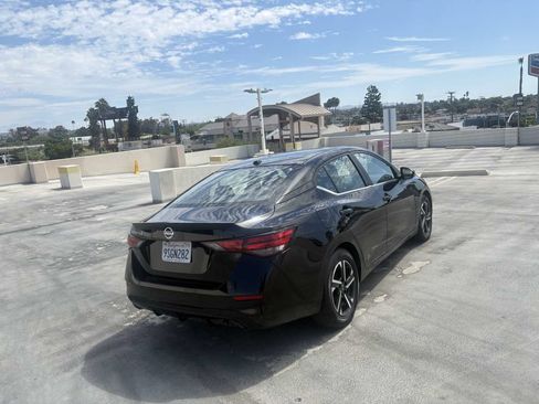 Used 2025 Nissan Sentra SV FWD image 32