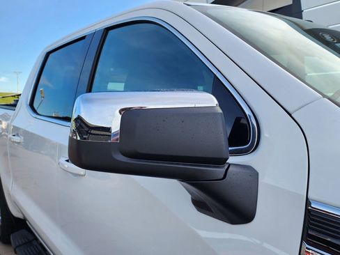 New 2026 GMC Sierra 1500 SLE w/ X31 Off-Road Package AWD/4WD image 12