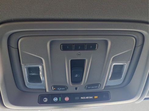 Used 2020 GMC Sierra 1500 SLT image 29