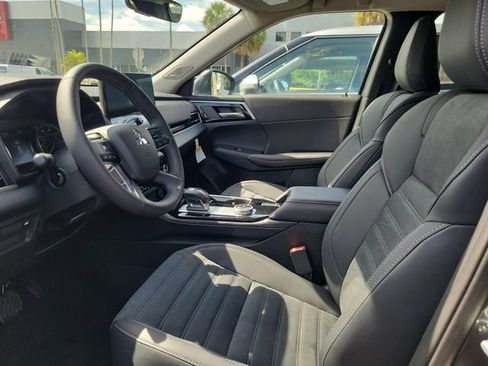 Used 2026 Mitsubishi Outlander SE FWD image 29
