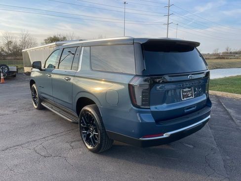 New 2026 Chevrolet Suburban LT w/ Comfort Package image 5