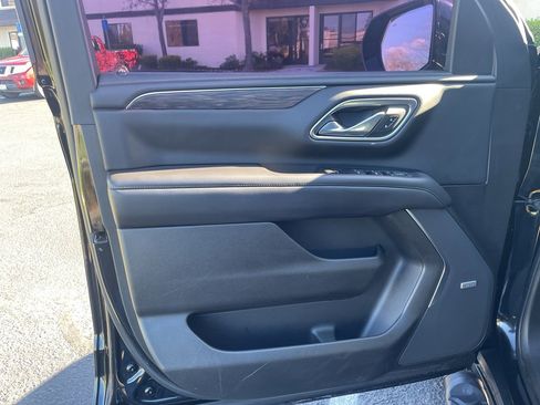 Used 2021 Chevrolet Tahoe Z71 w/ Z71 Off-Road Package image 18