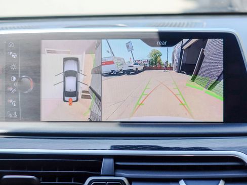 Used 2016 BMW 750i xDrive AWD/4WD image 17
