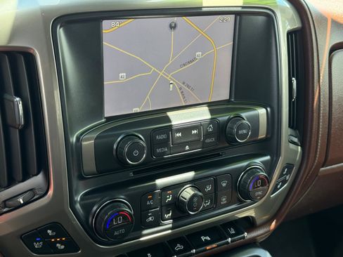 Used 2014 Chevrolet Silverado 1500 High Country w/ High Country Premium Package AWD/4WD image 16