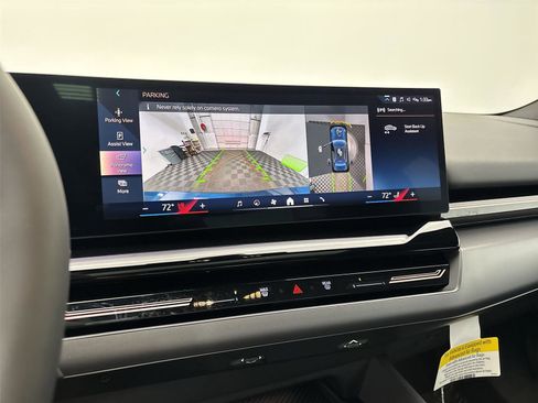 Used 2025 BMW 530i xDrive w/ Premium Package image 30