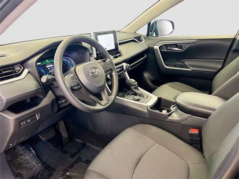 Used 2025 Toyota RAV4 XLE image 15