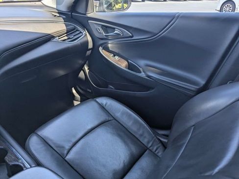 Used 2024 Chevrolet Malibu LT FWD image 15