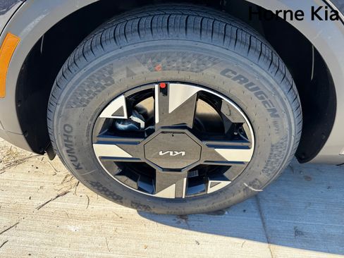 New 2026 Kia Sportage LX FWD image 8