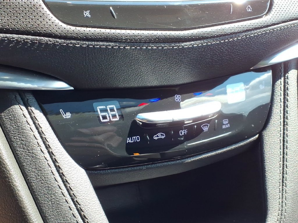 Used 2025 Cadillac XT5 Premium Luxury AWD/4WD image 24