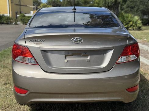Used 2013 Hyundai Accent GLS w/ Premium Pkg image 6