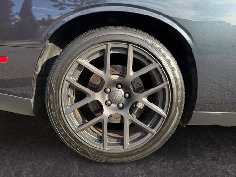 Used 2018 Dodge Challenger R/T Scat Pack image 9