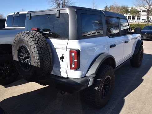 Used 2023 Ford Bronco Badlands w/ Sasquatch Package image 6