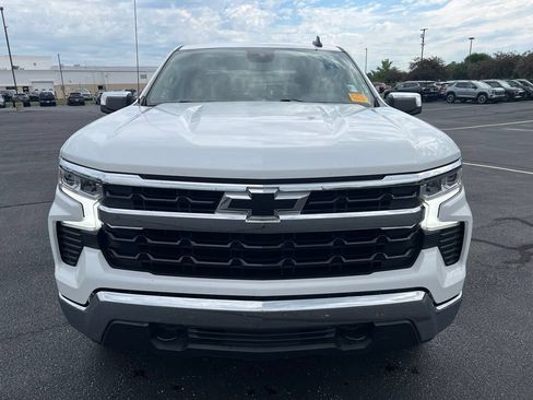 Used 2022 Chevrolet Silverado 1500 LT w/ Z71 Off-Road Package AWD/4WD image 6