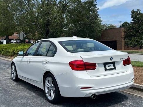 Used 2018 BMW 320i Sedan RWD image 5