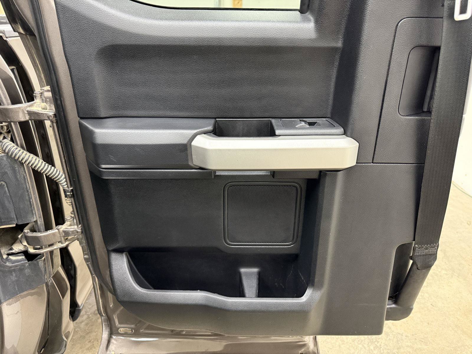 Used 2019 Ford F250 Lariat w/ Chrome Package AWD/4WD image 22