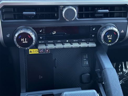 Used 2024 Toyota Tacoma Trailhunter image 18