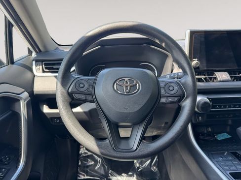 Used 2025 Toyota RAV4 LE AWD/4WD image 12