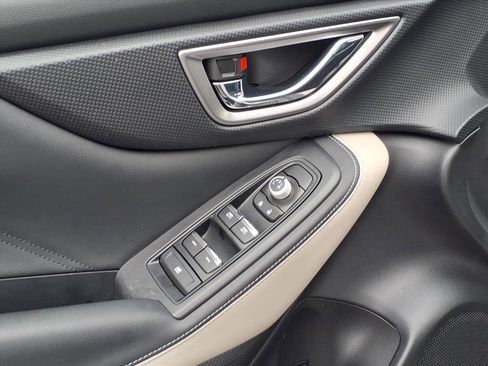 Certified 2022 Subaru Forester Limited image 4