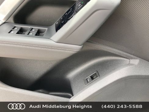 Used 2025 Audi Q5 Premium Plus AWD/4WD image 14