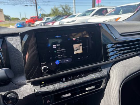 Used 2026 Toyota Camry SE FWD image 20