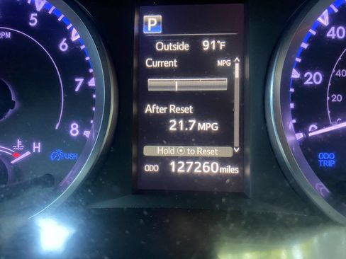 Used 2019 Toyota Highlander Plus FWD image 19