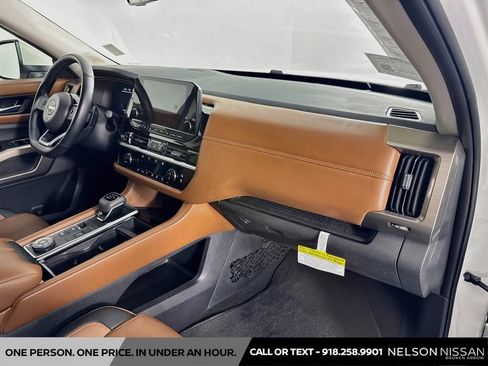 Certified 2024 Nissan Pathfinder Platinum w/ Cargo Package AWD/4WD image 32