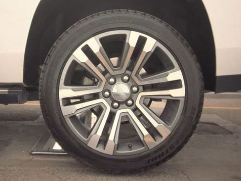 Used 2018 GMC Yukon Denali w/ Denali Ultimate Package image 5