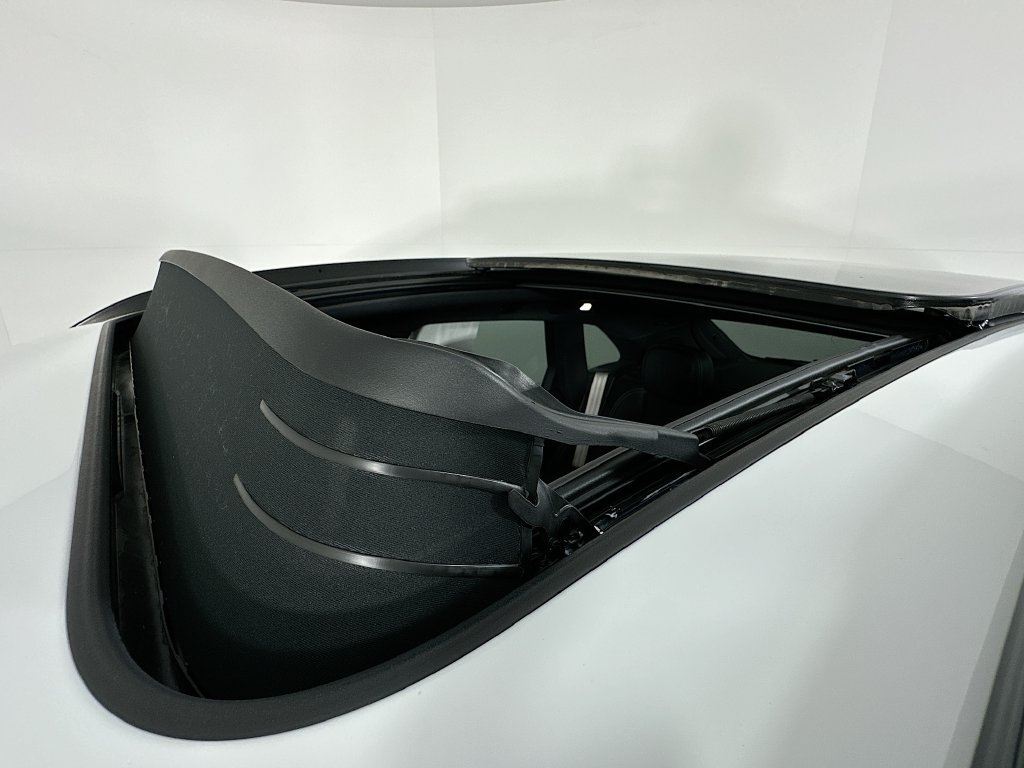 Certified 2025 Porsche Macan AWD/4WD image 14