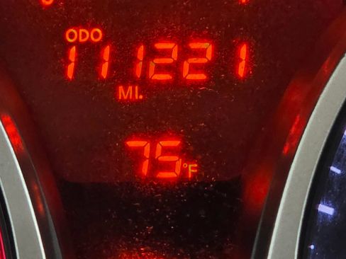 Used 2016 Nissan Juke S FWD image 32