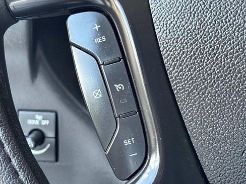 Used 2015 Chevrolet Express 2500 image 21