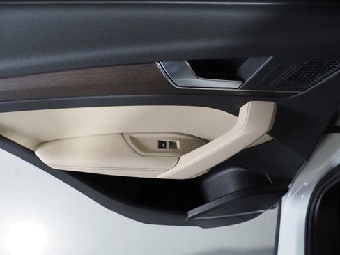 Used 2024 Audi Q5 Premium Plus w/ Premium Plus Package image 60