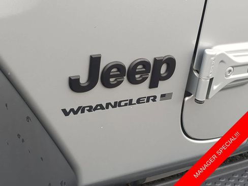 Used 2023 Jeep Wrangler Sport AWD/4WD image 12
