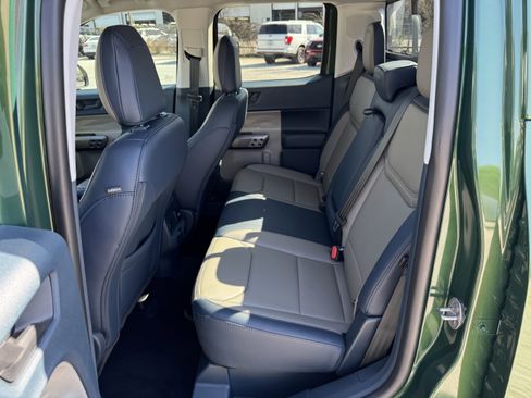 Used 2025 Ford Maverick Lariat w/ 4K Tow Package image 12