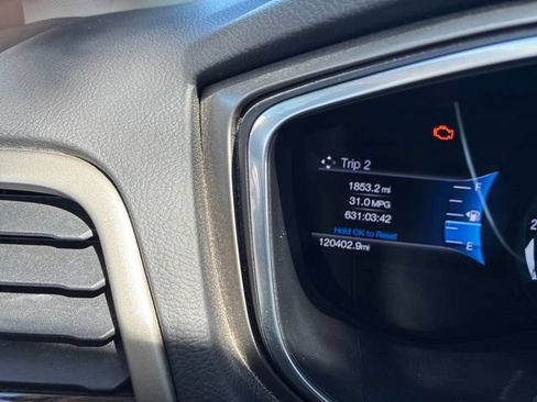 Used 2016 Ford Fusion SE w/ Equipment Group 202A FWD image 9