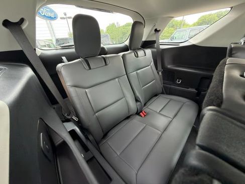 Used 2026 Ford Explorer Active w/ Active Comfort Package AWD/4WD image 11