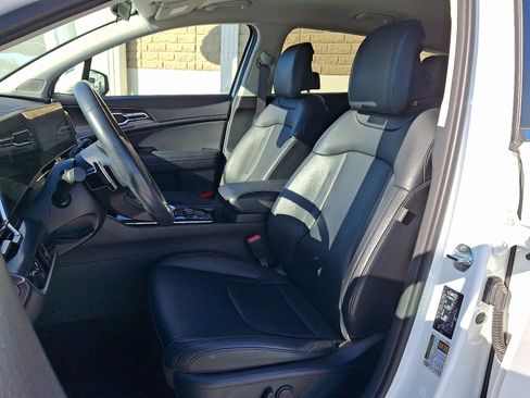 Certified 2023 Kia Sportage EX image 13