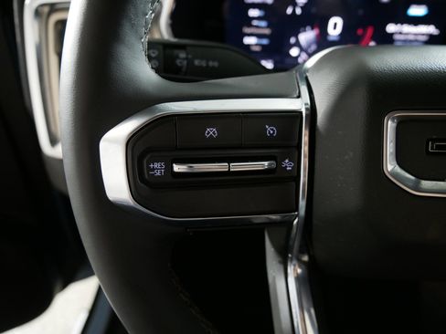 Used 2025 GMC Canyon Denali AWD/4WD image 27
