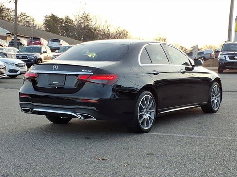 Used 2022 Mercedes-Benz E 350 4MATIC Sedan image 5