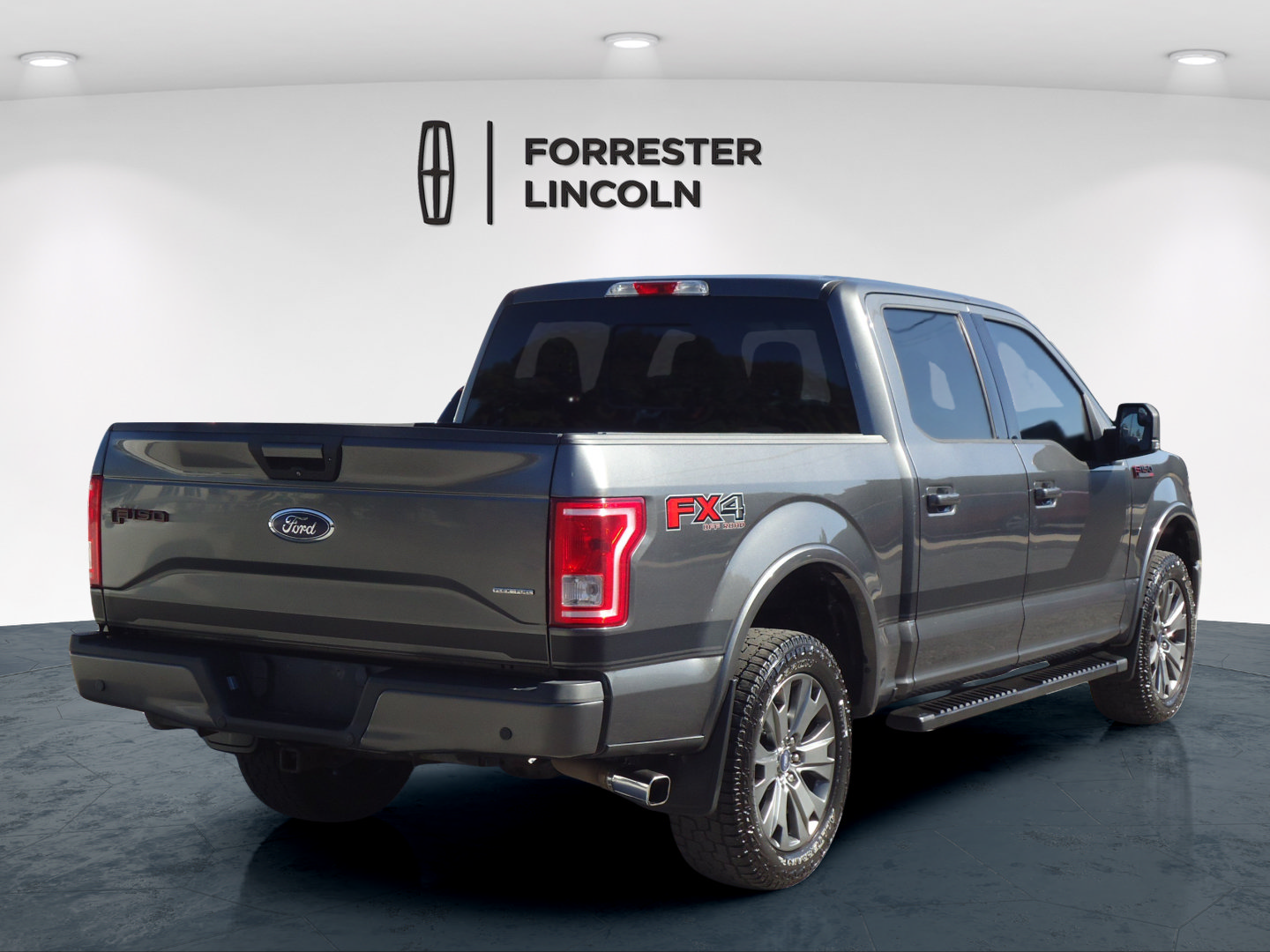 Used 2016 Ford F150 XLT w/ Equipment Group 302A Luxury AWD/4WD image 3
