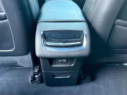 Used 2021 Cadillac XT6 Premium Luxury image 28