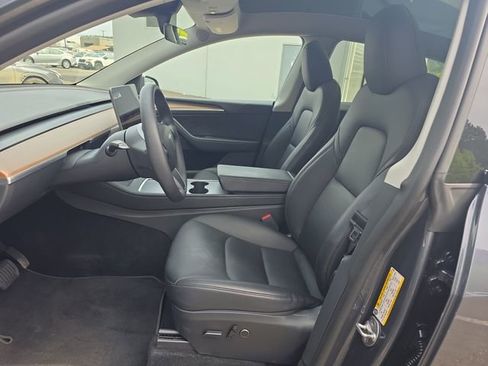 Used 2023 Tesla Model Y Long Range AWD/4WD image 14