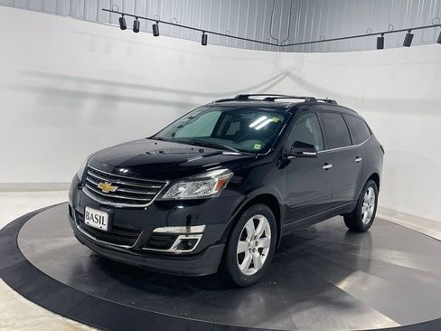 Used 2016 Chevrolet Traverse LT w/ Style and Technology Package image 8