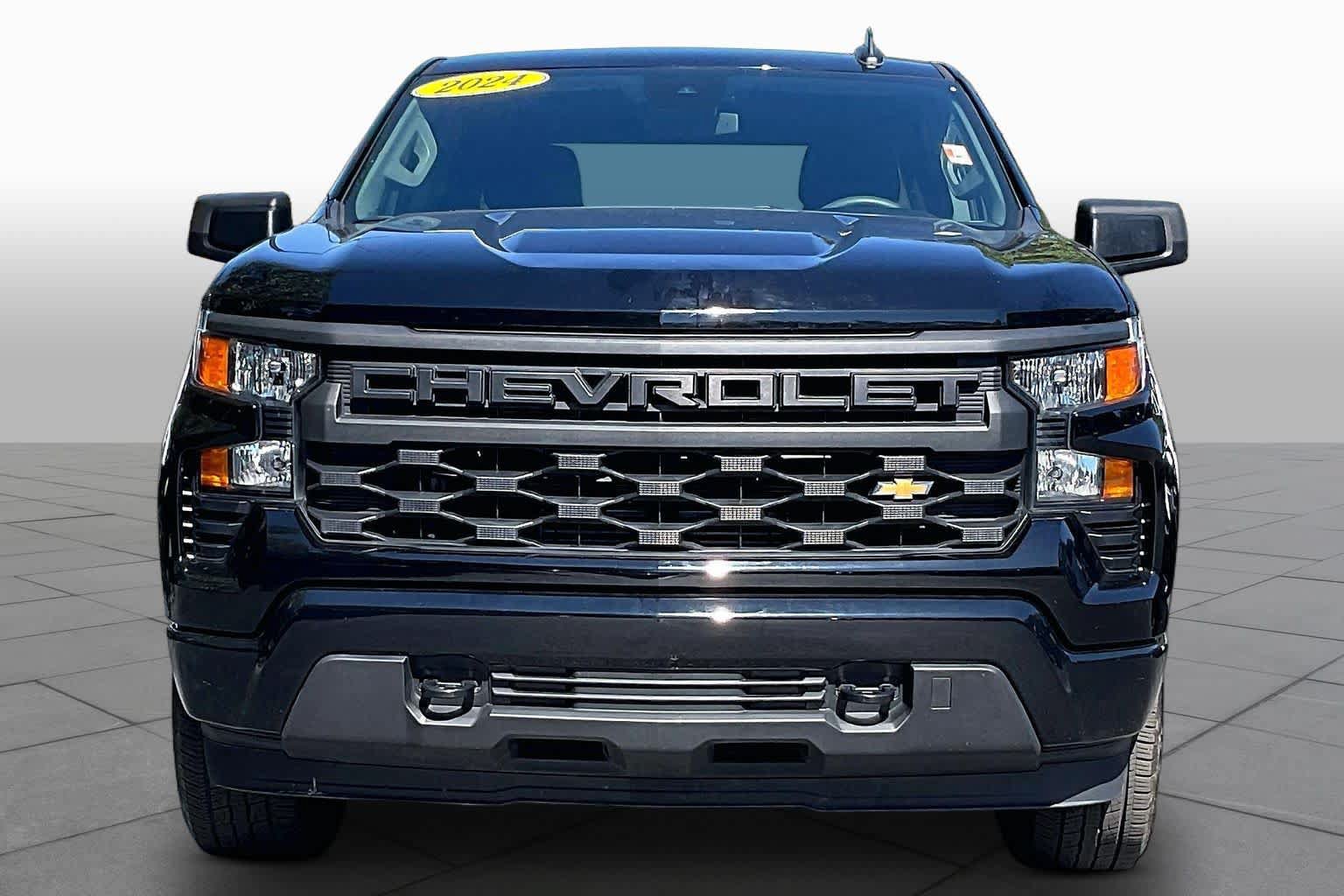 Used 2024 Chevrolet Silverado 1500 Custom AWD/4WD image 4