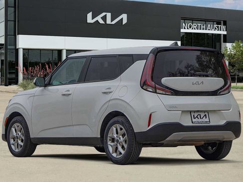 Certified 2024 Kia Soul LX w/ Option Group 015 image 5