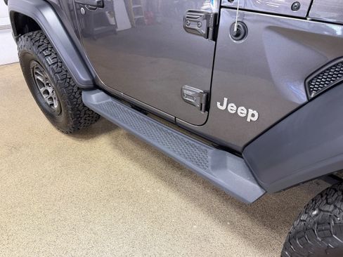 Used 2019 Jeep Wrangler Sport AWD/4WD image 26