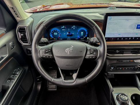 Used 2025 Ford Bronco Sport Outer Banks w/ Outer Banks Tech Package+ AWD/4WD image 29
